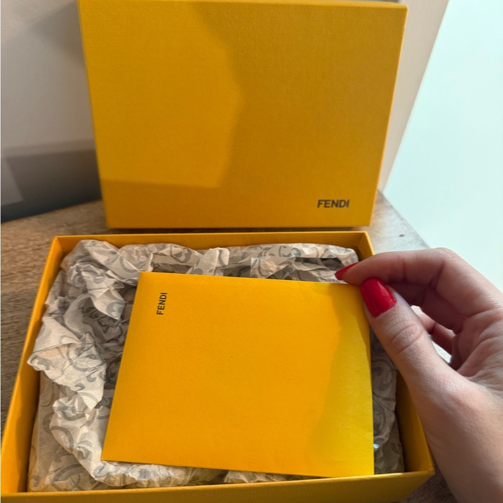 Fendi box - Picture 3 of 3